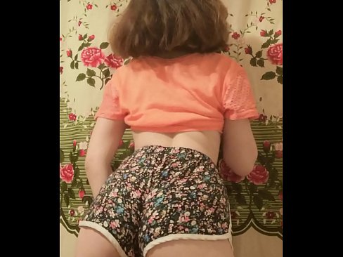 ❤️ Seksikas noor beib strippib oma pükse kaamera ees ära ☑ Kõva porno at us ☑