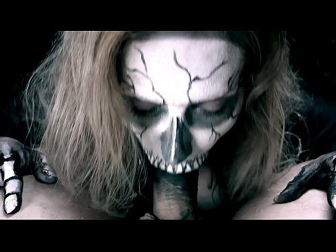 ❤️ Demon girl imeb kulli oma musta suuga ja neelab sperma. ☑ Kõva porno at us ☑